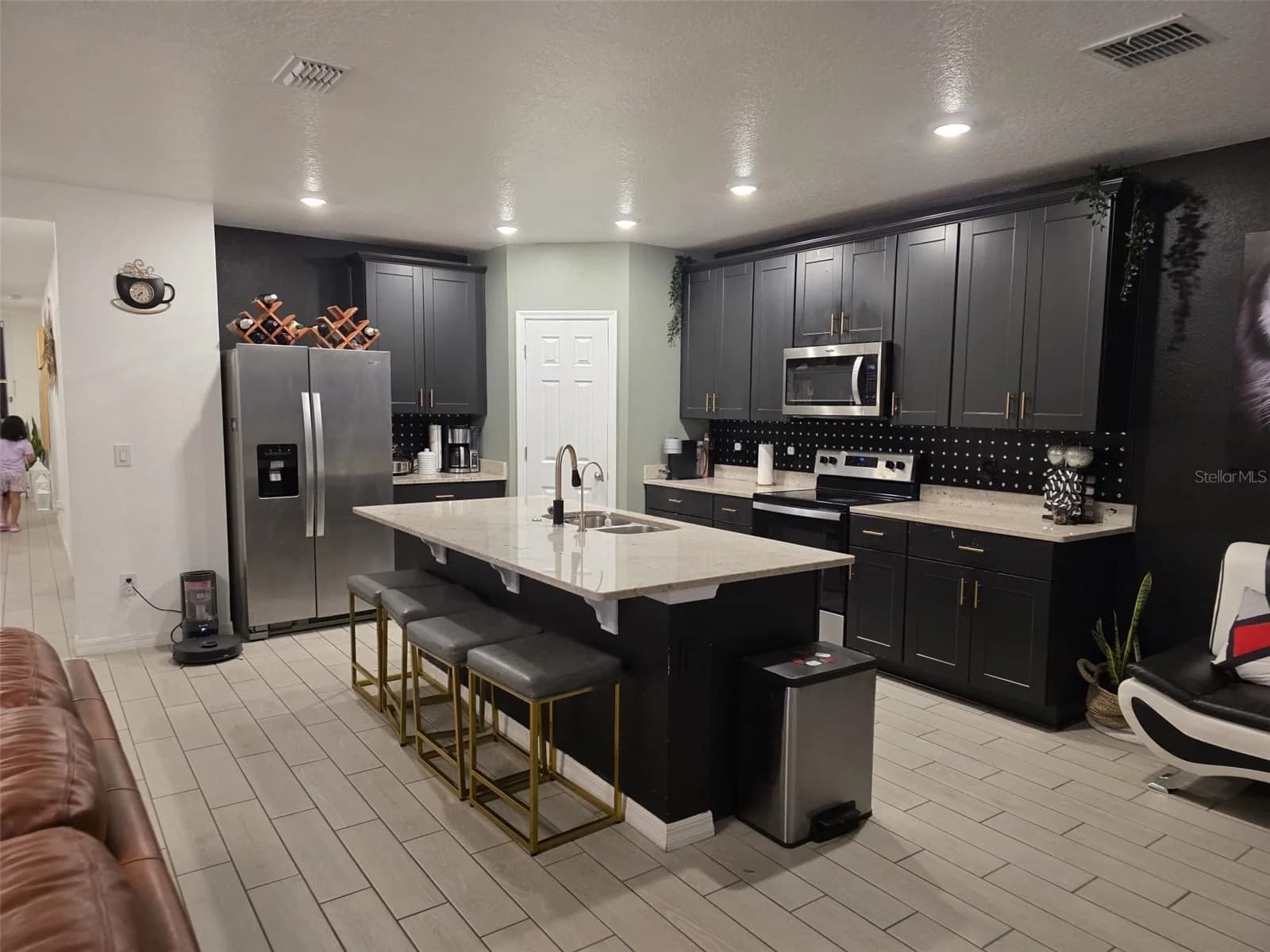 1431 SAGUARO STREET 5