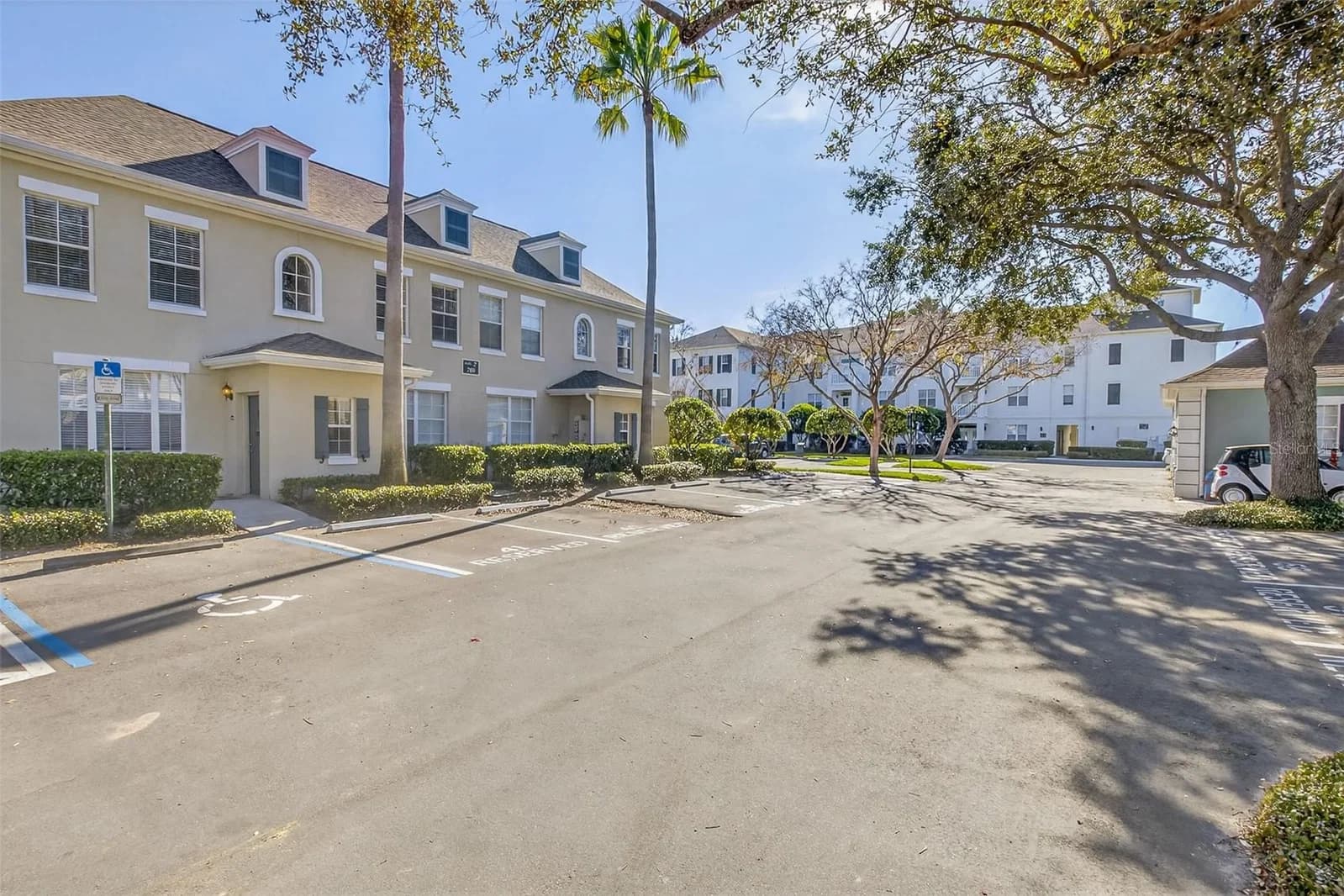 760 SIENA PALM 3