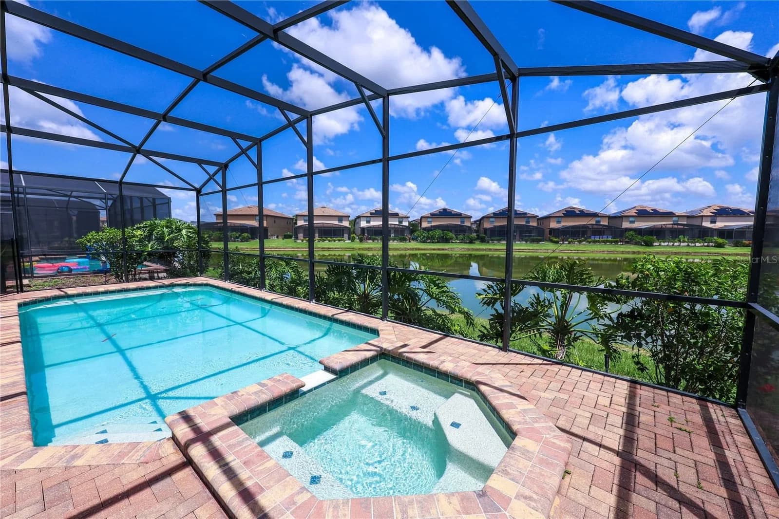 8811 MACAPA, Kissimmee, FL 34747 2