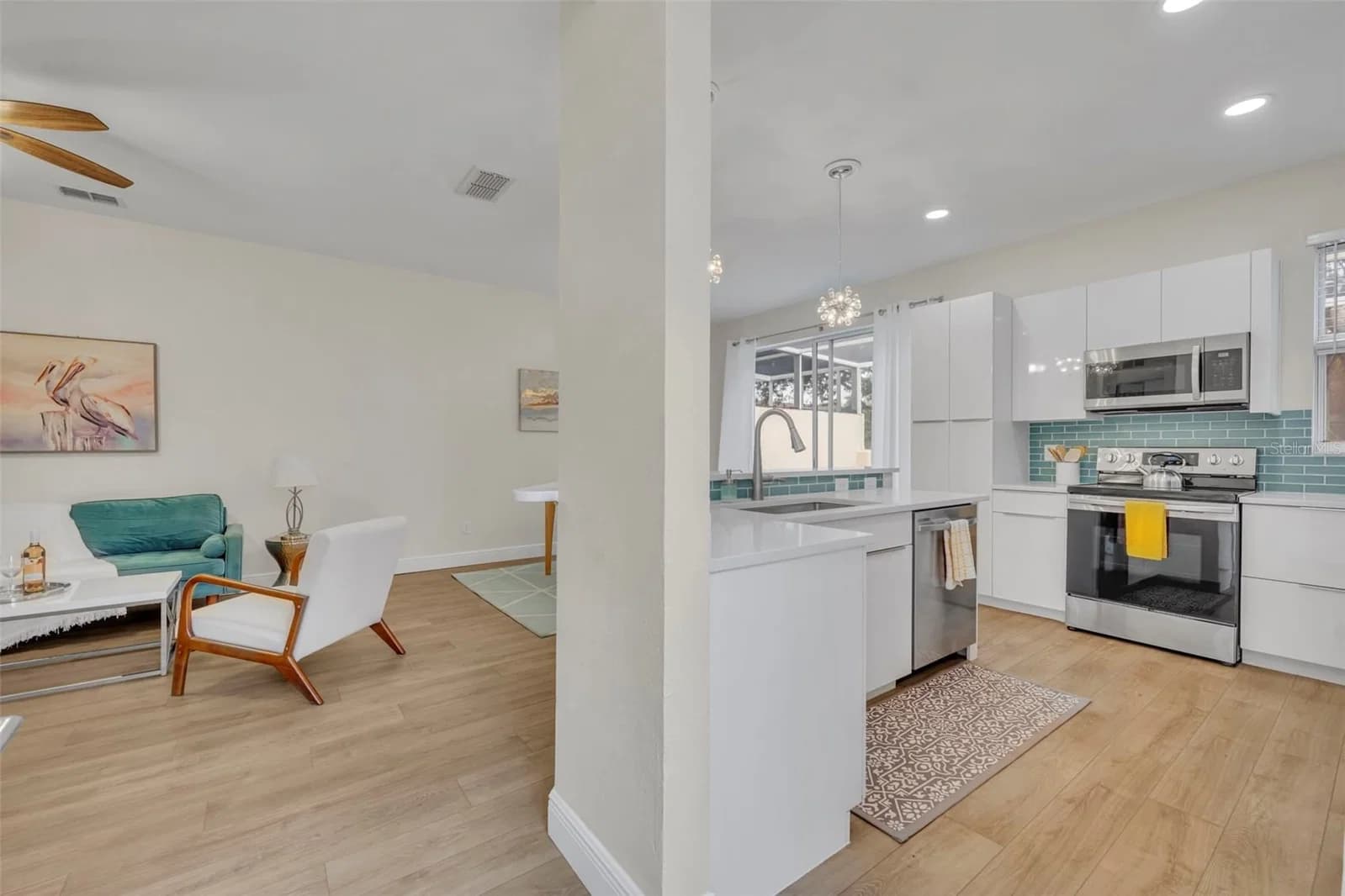 1172 BEACH 4