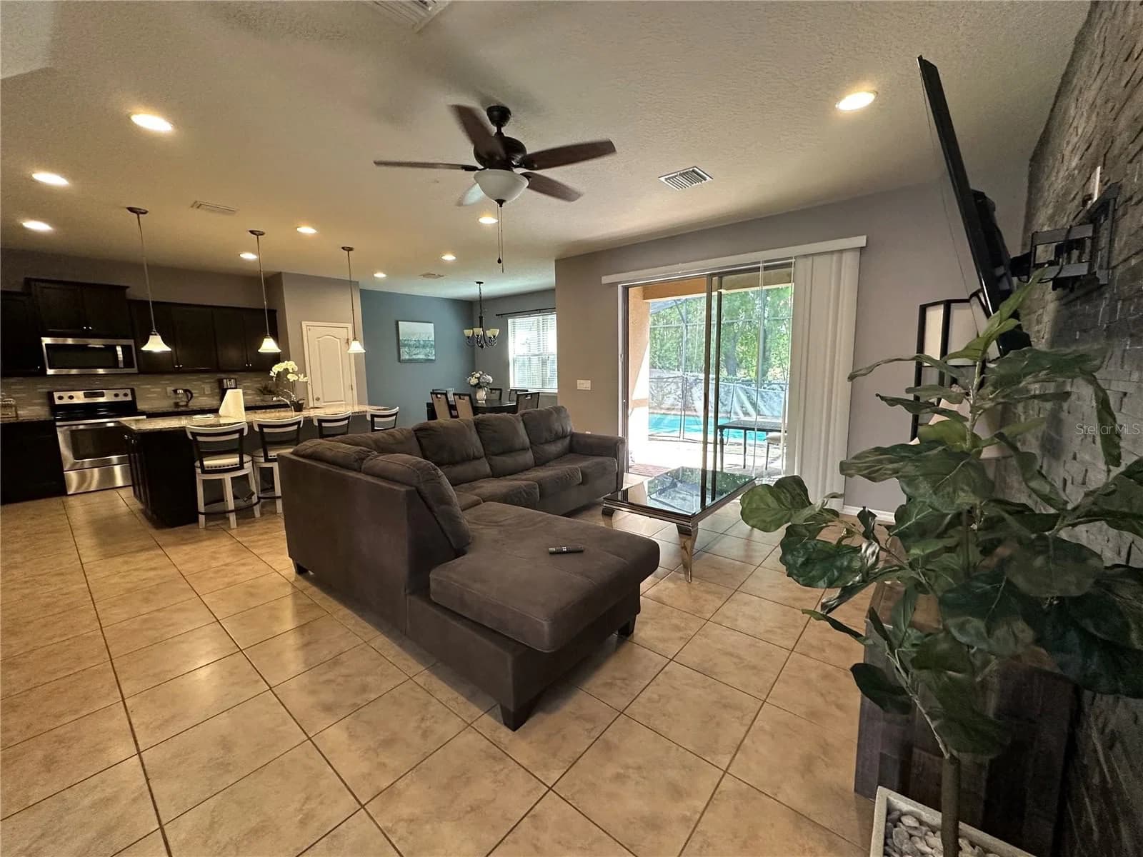 1869 NICE, Kissimmee, FL 34747 3