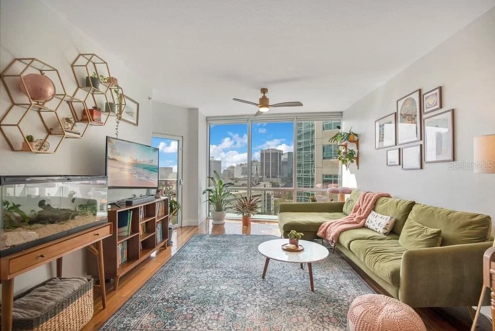 322 CENTRAL Boulevard #1005, Orlando, FL 32801 3