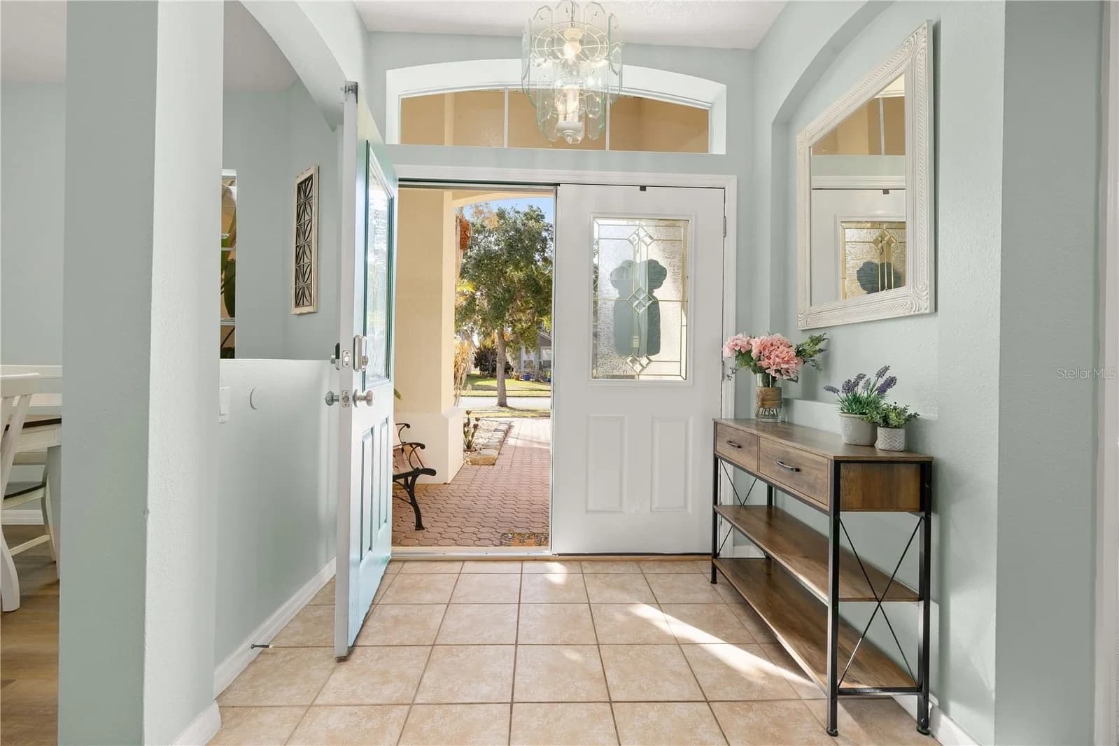 1831 WINDWARD OAKS 4