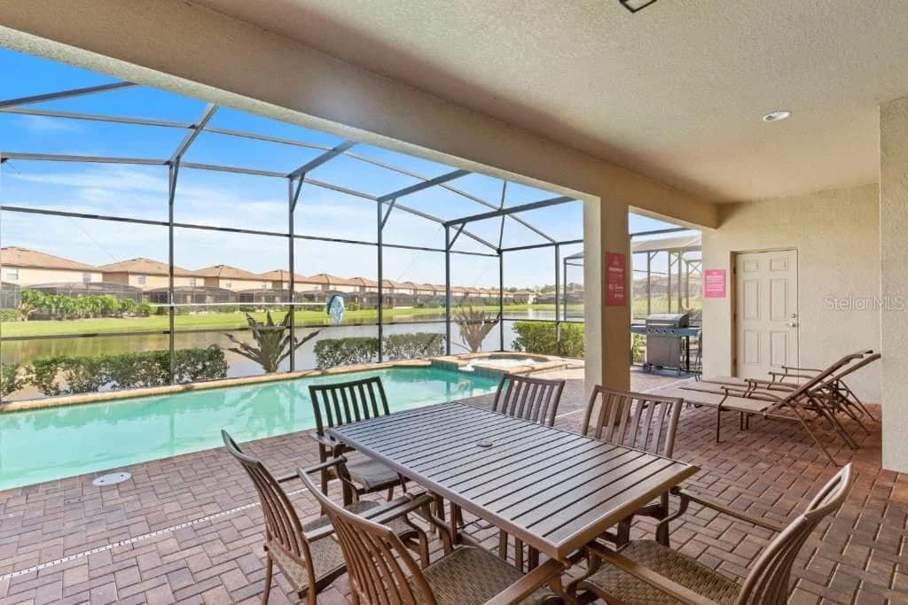 8815 MACAPA, Kissimmee, FL 34747 3