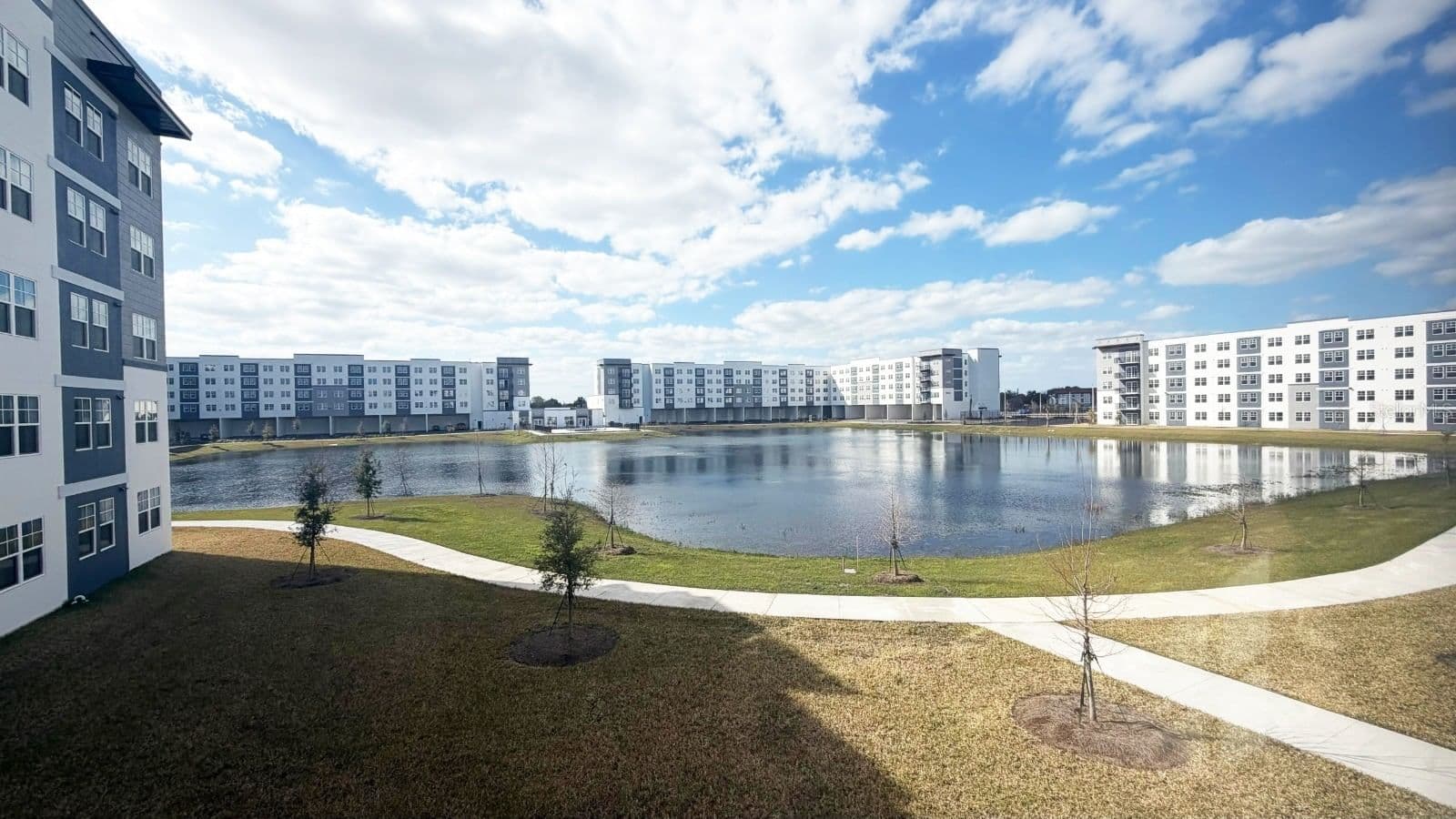 5587 MILLENIA Boulevard #213, Orlando, FL 32839 2