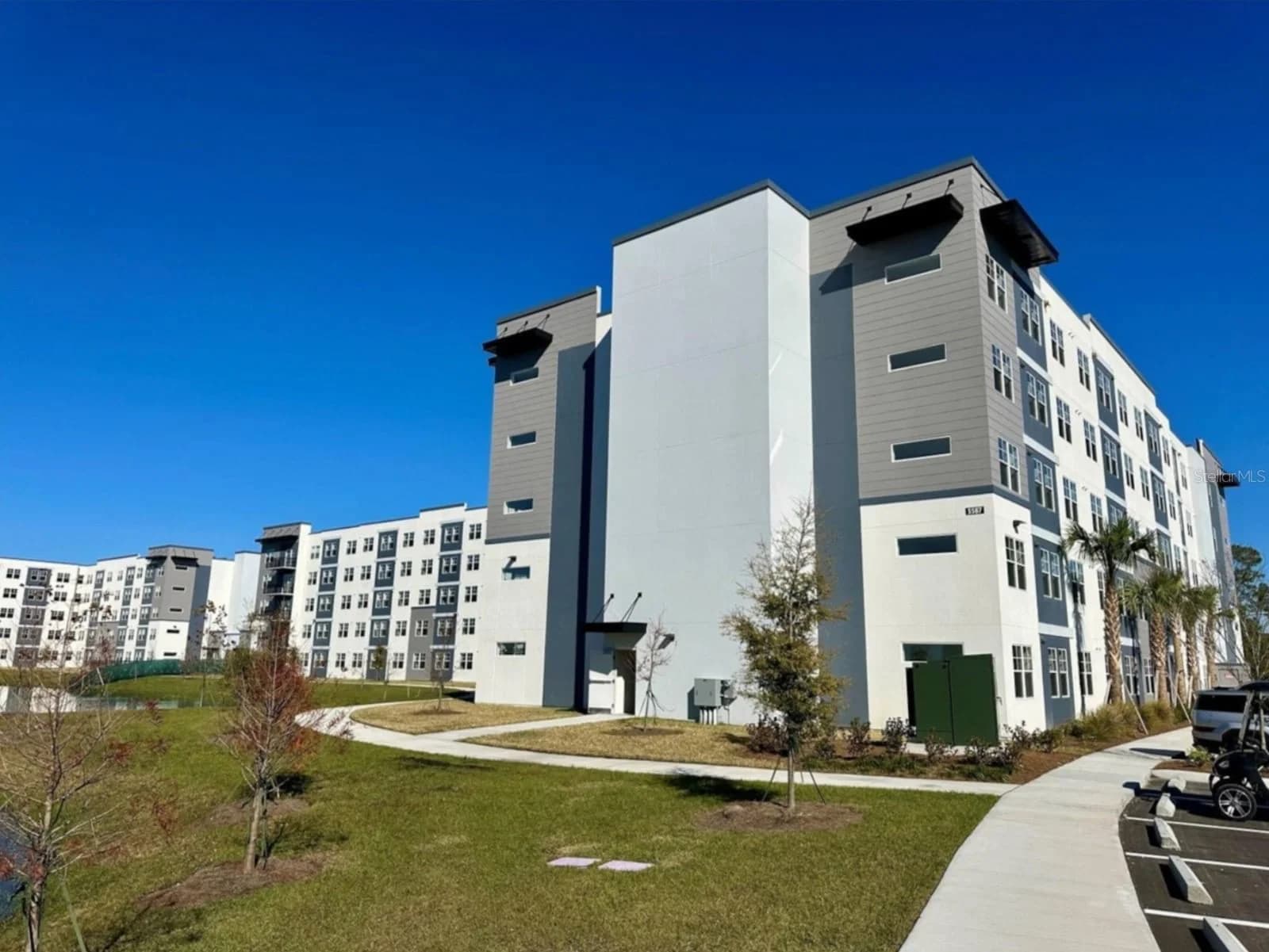 5587 MILLENIA Boulevard #213, Orlando, FL 32839 3