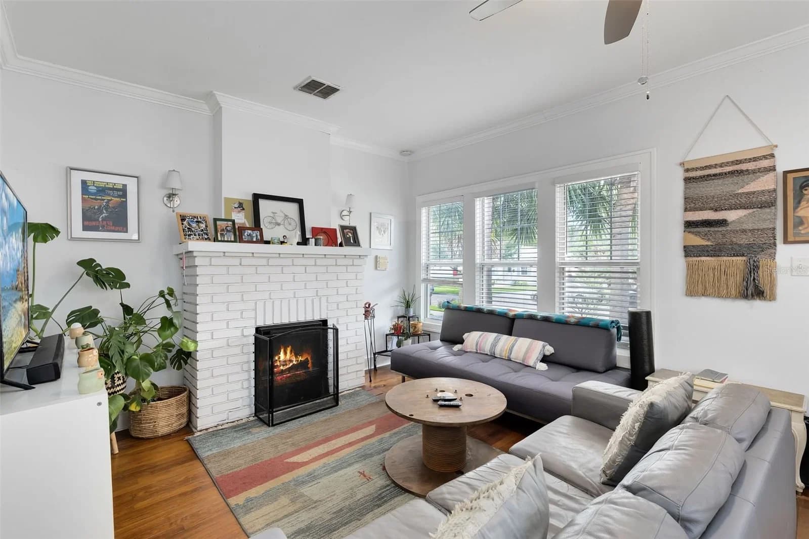 1415 AMELIA Street 5