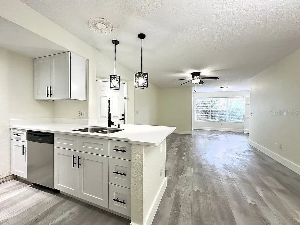 5140 CONROY Road #27 4