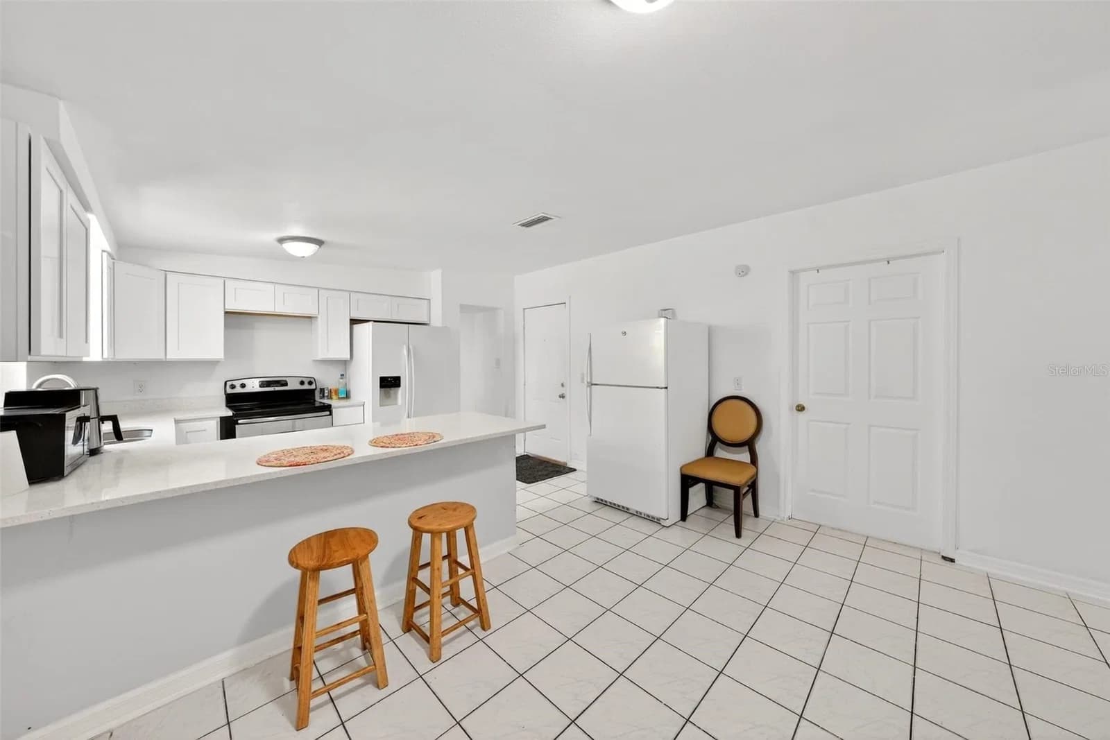 410 SANTIAGO Avenue, Orlando, FL 32807 3