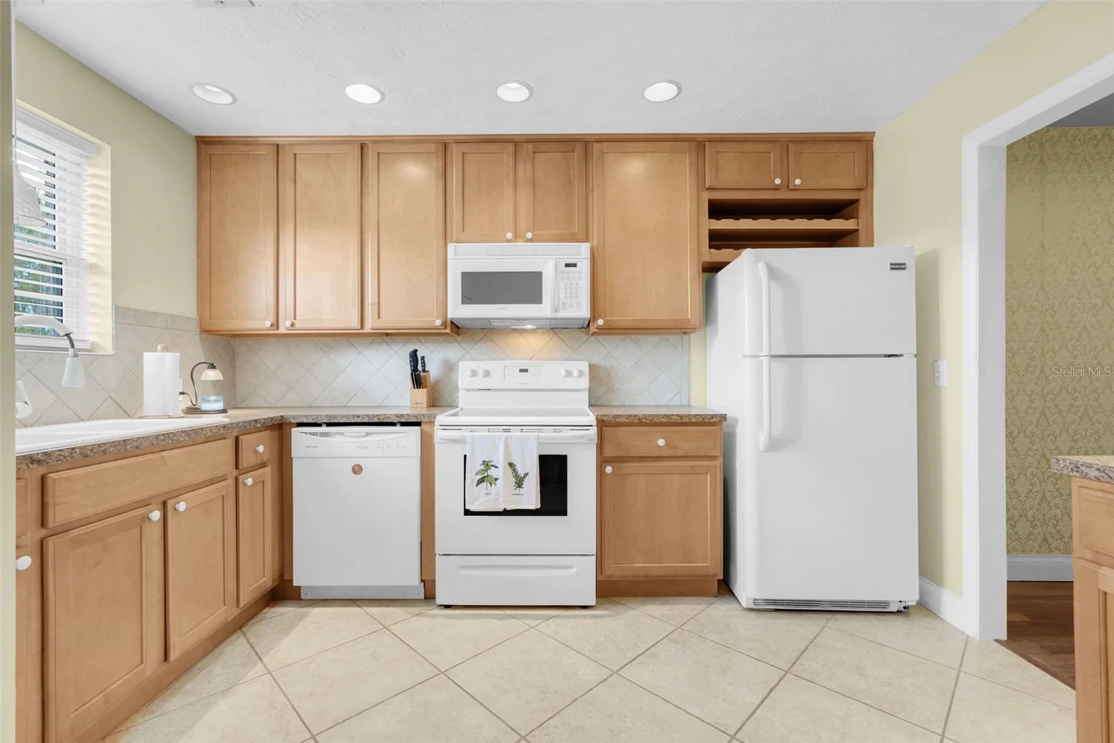 4224 LAKE UNDERHILL Road #8B8, Orlando, FL 32803 3