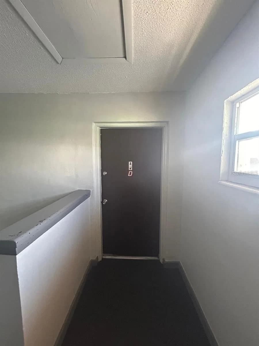 1627 OAK RIDGE Road #D 4