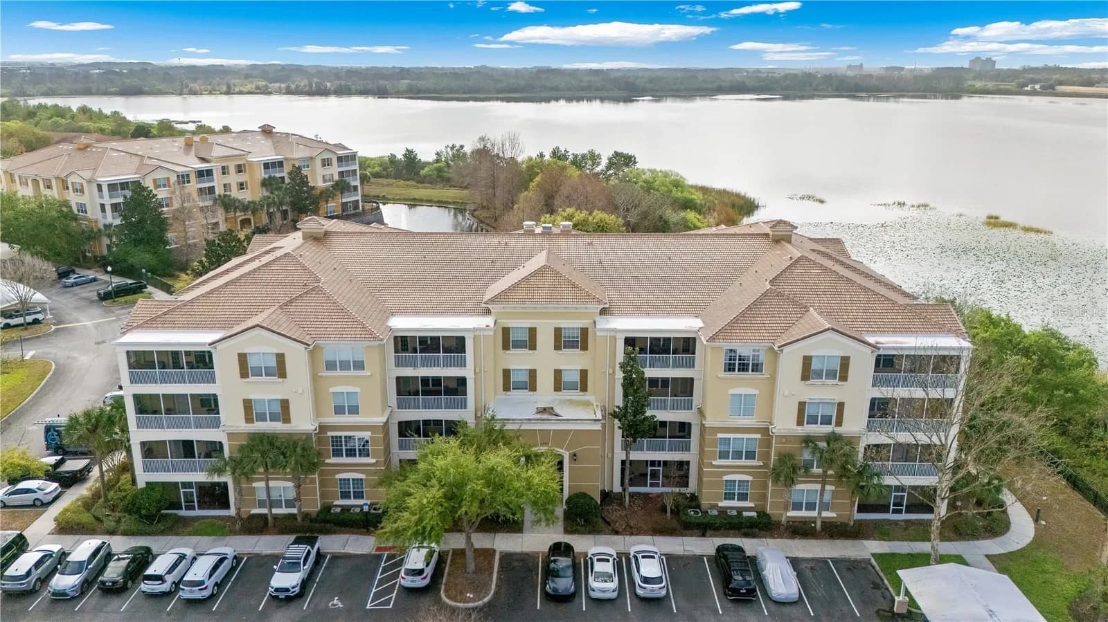 3362 ROBERT TRENT JONES Drive #10407, Orlando, FL 32835 2