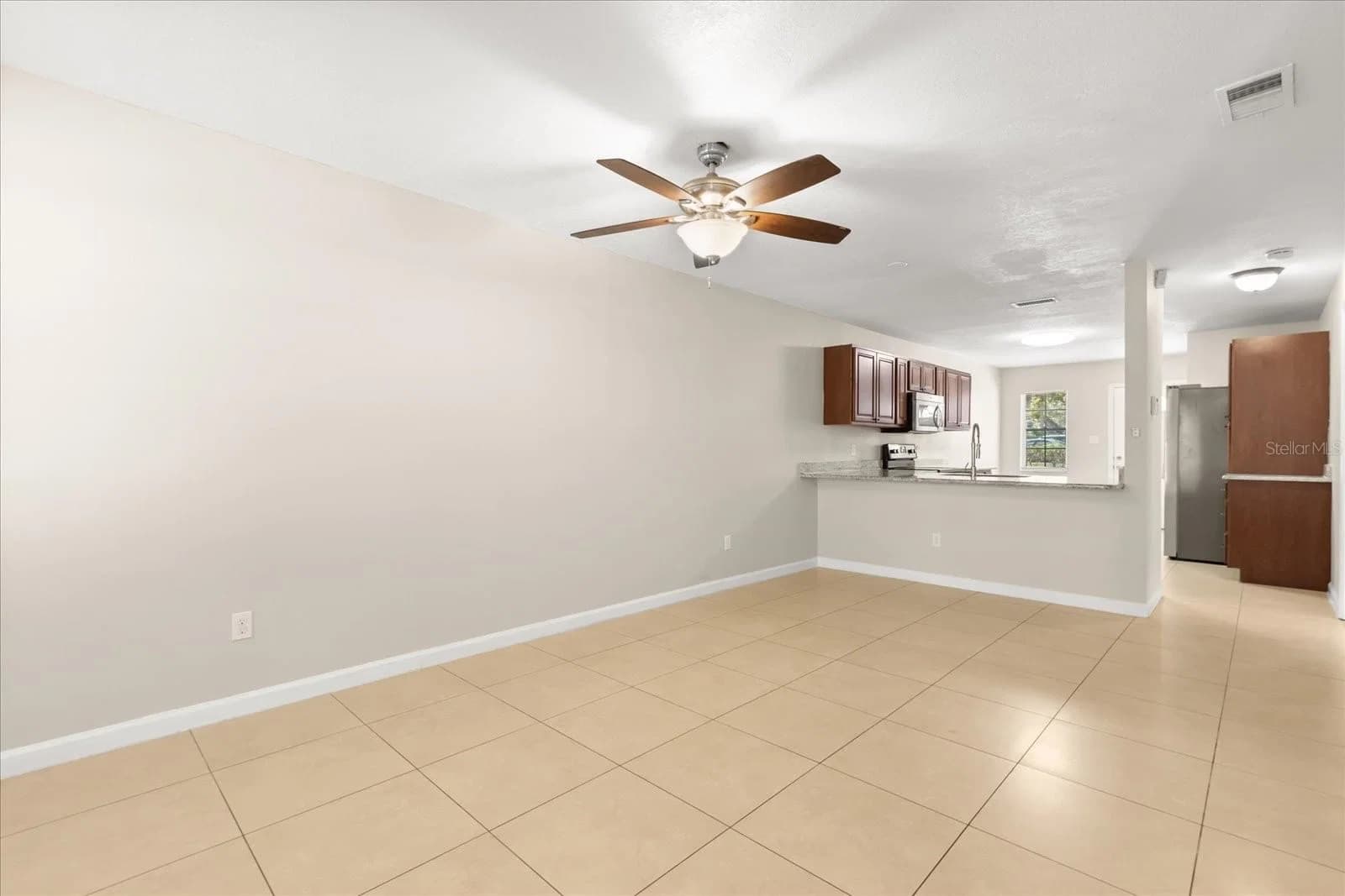 1444 SOPHIE Boulevard, Orlando, FL 32828 3