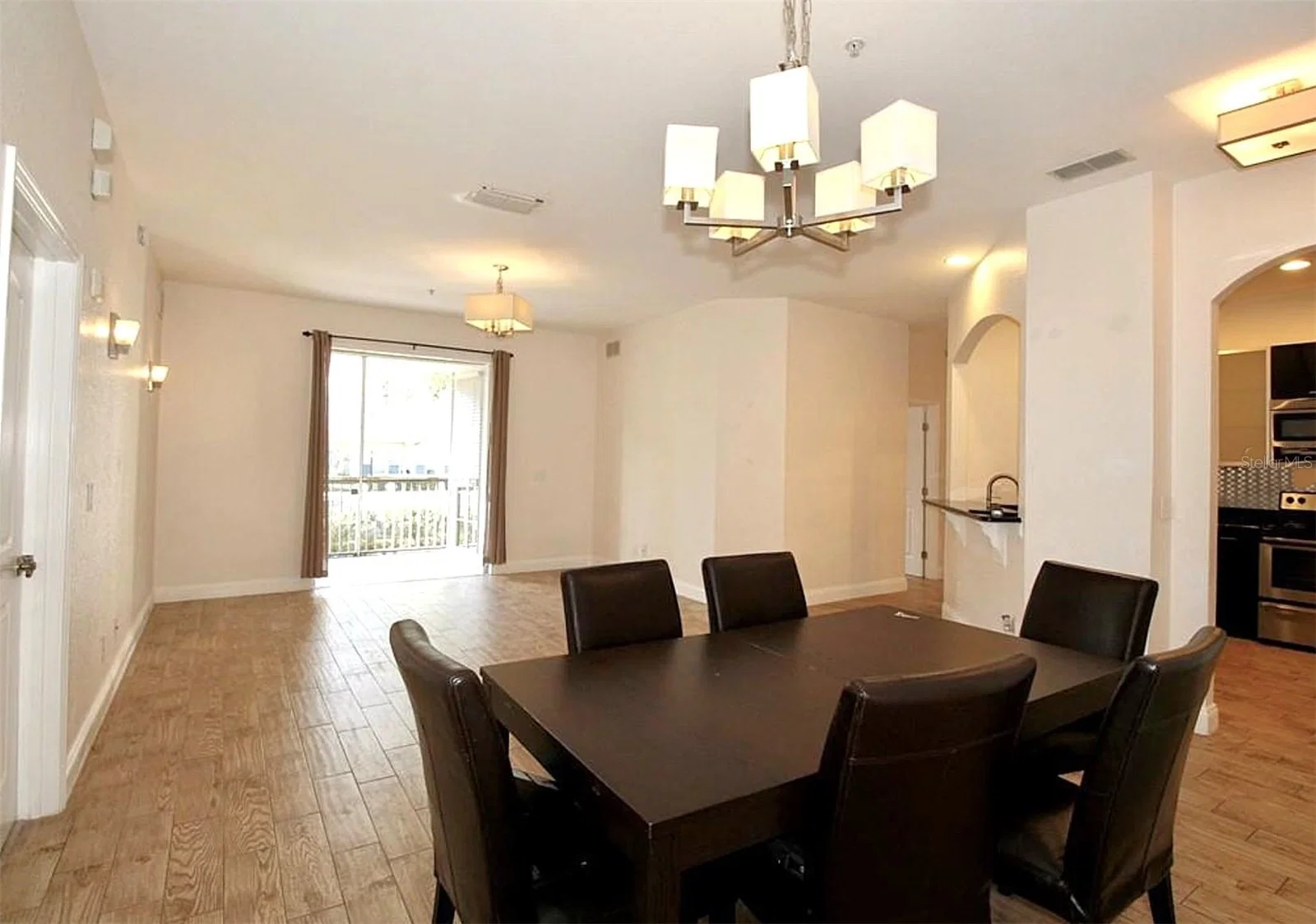 3001 LAUREL PARK 4