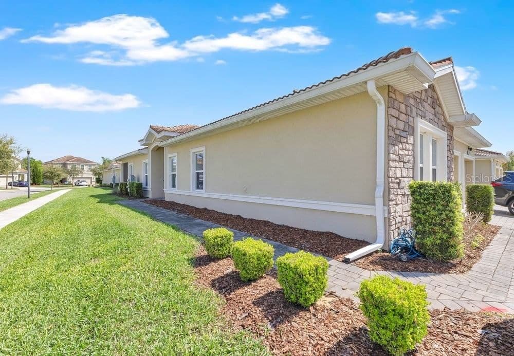 1051 QUAKER RIDGE 4