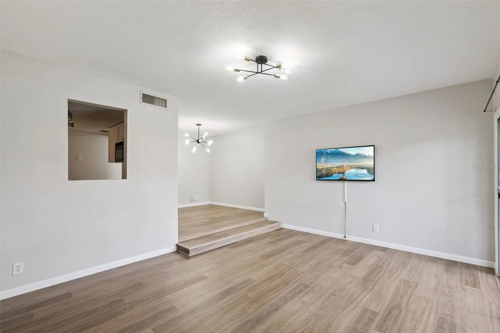 754 MICHIGAN Street #185 5