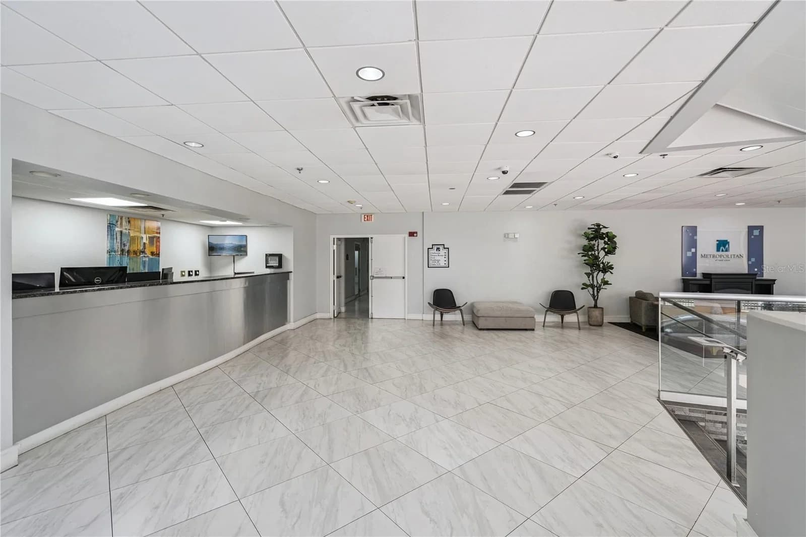 151 WASHINGTON Street #PH3B 4