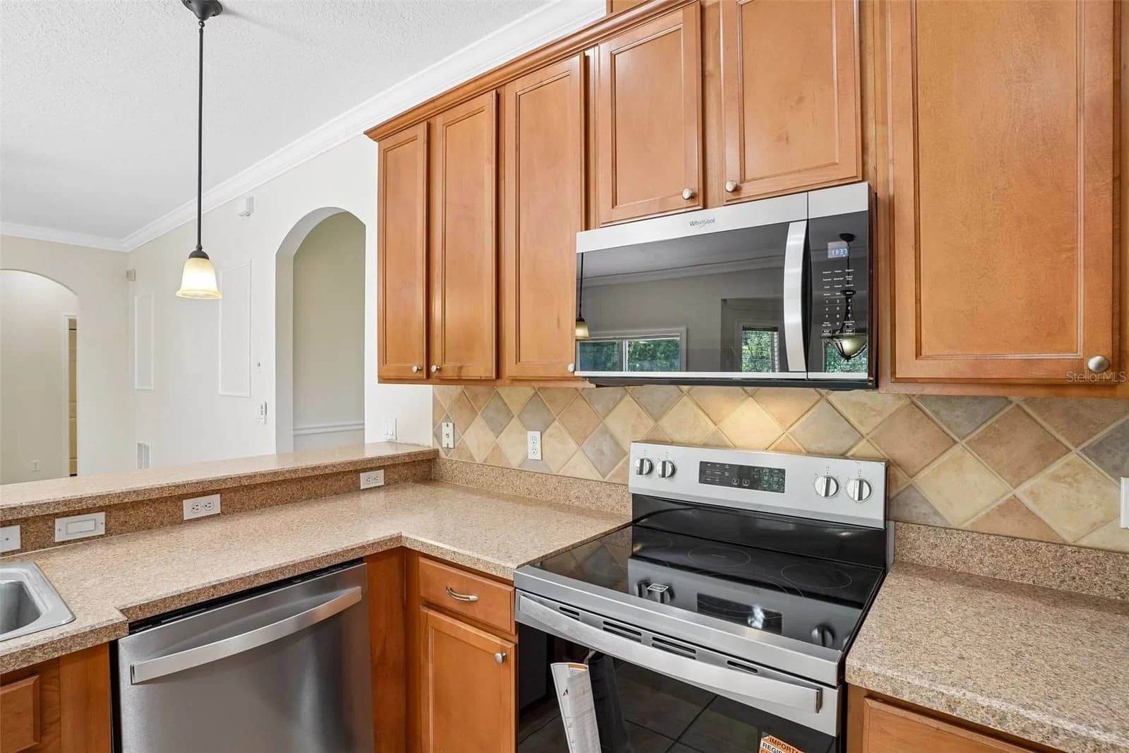 2331 CARNATION HILL 4