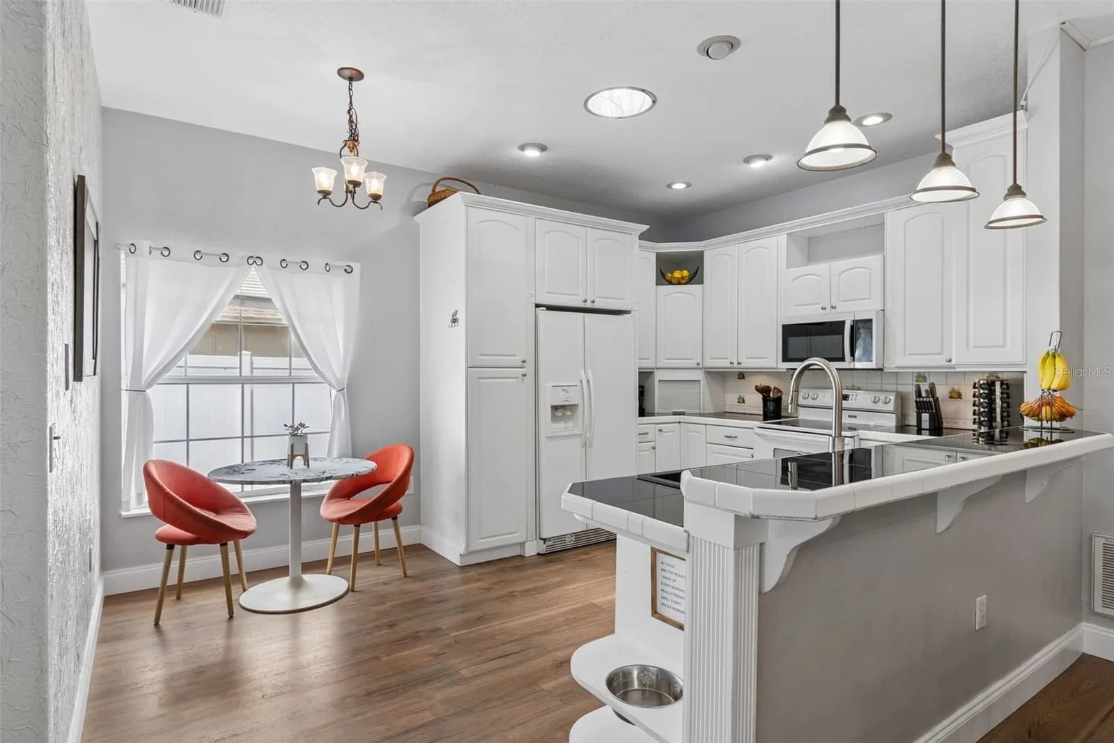 227 OAK CHASE 4