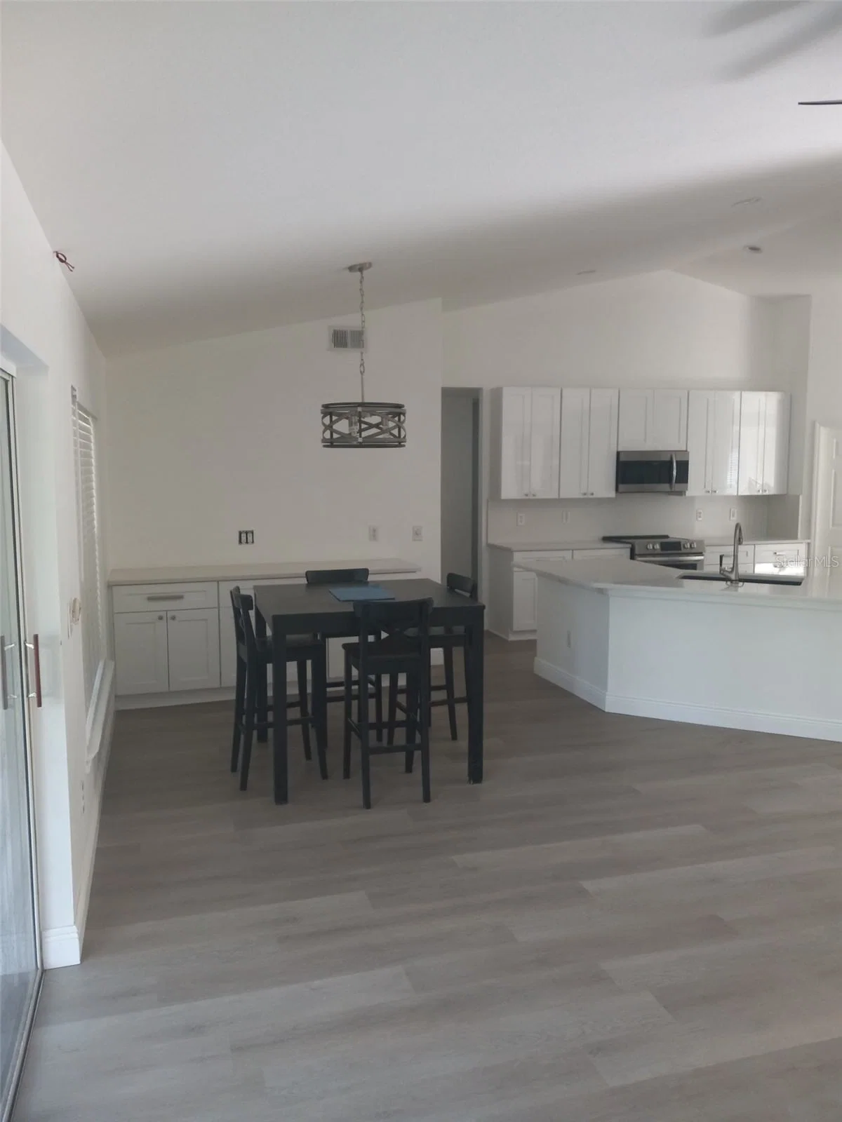 2477 THACKER 5