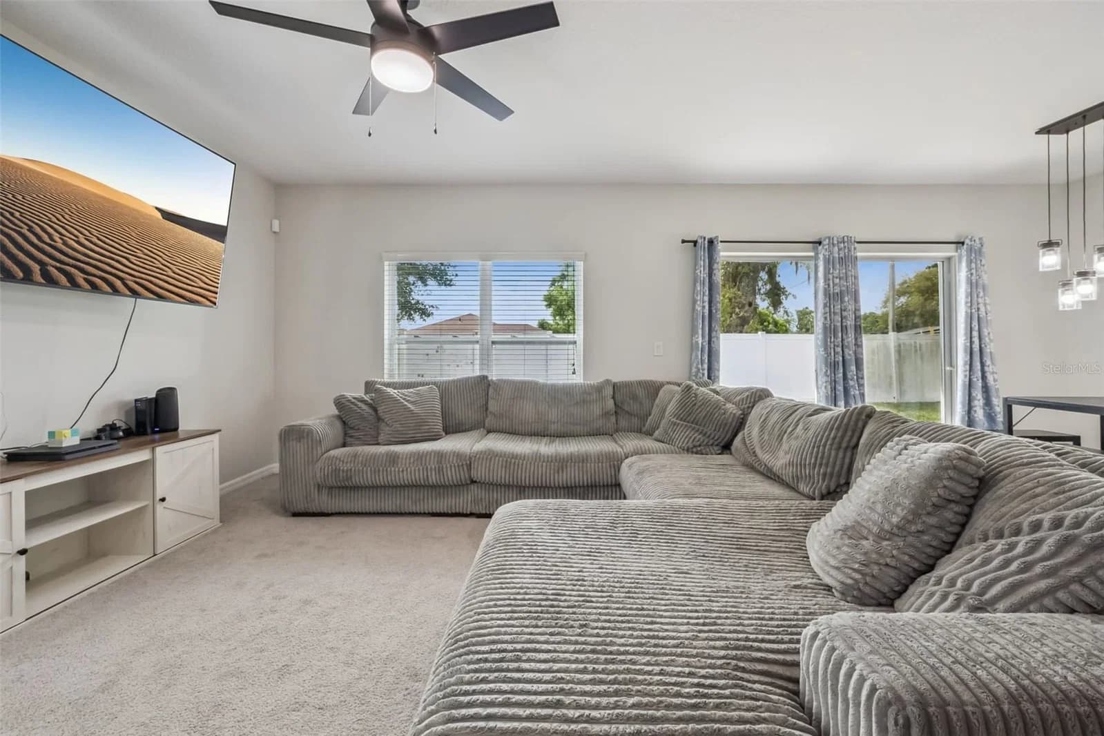 240 WHISPERING PINES 5