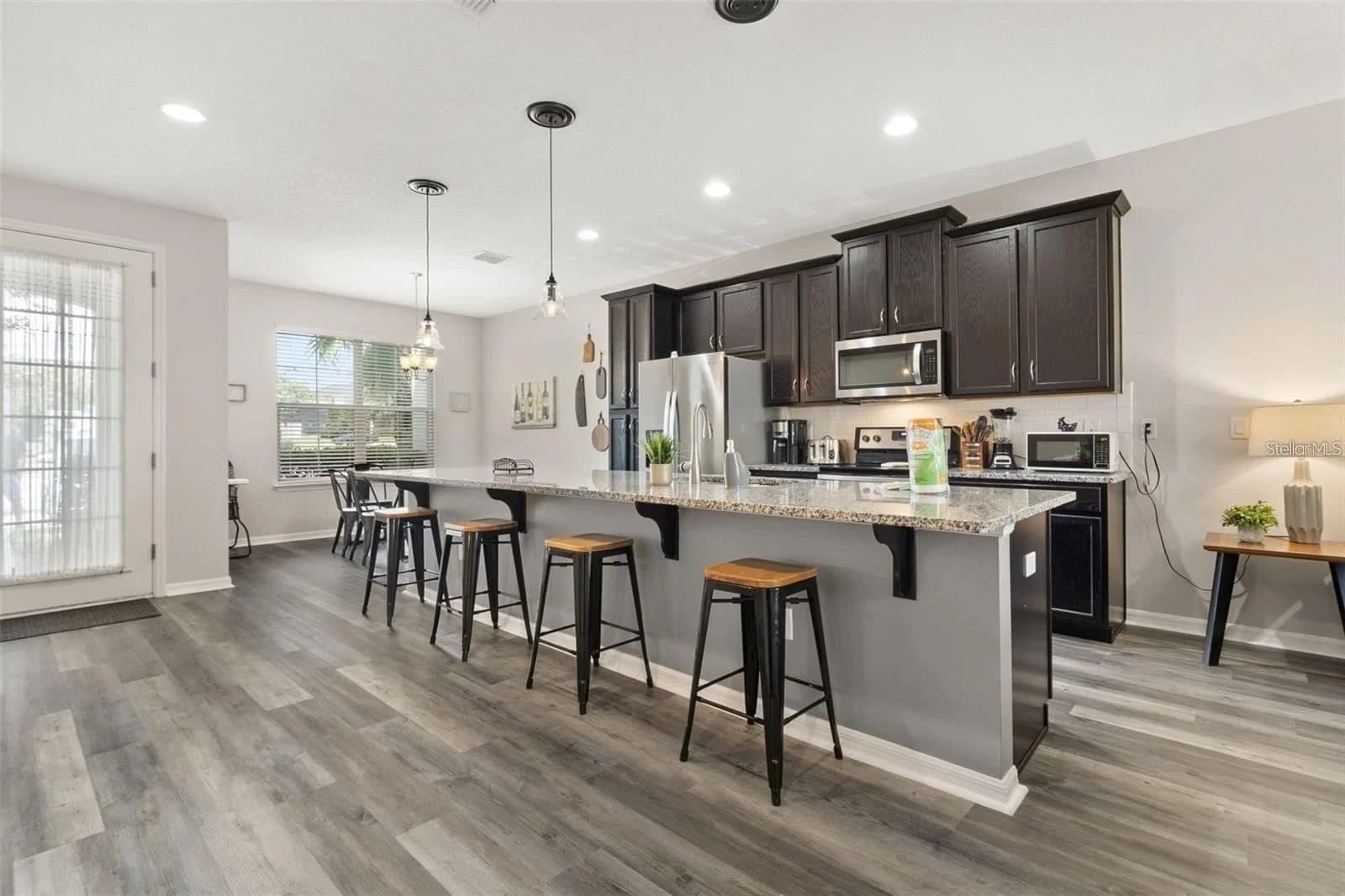 1594 CAREY PALM 5