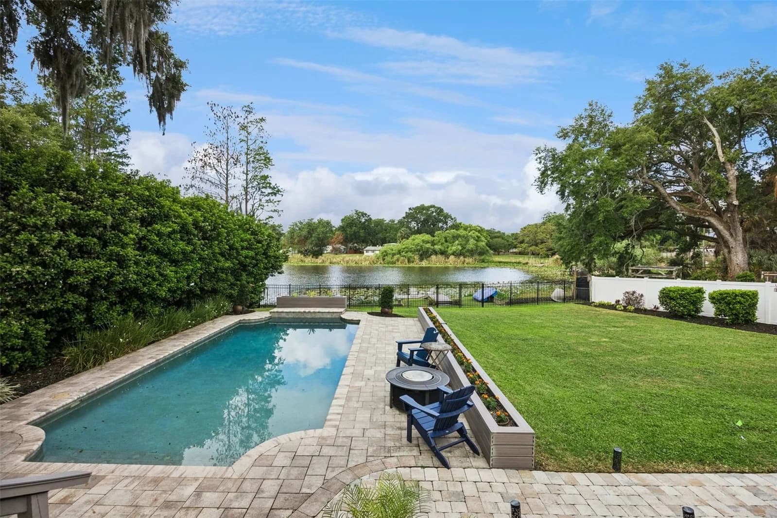 2100 MAE Street, Orlando, FL 32806 3