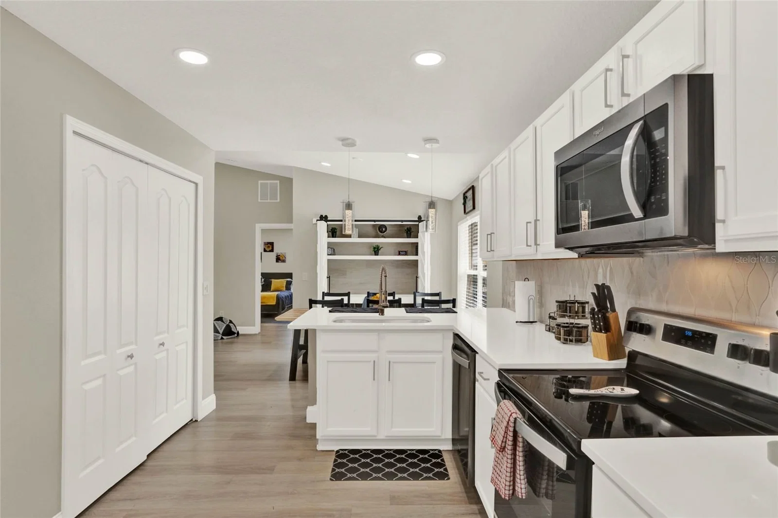 188 RIDGEMONT 4