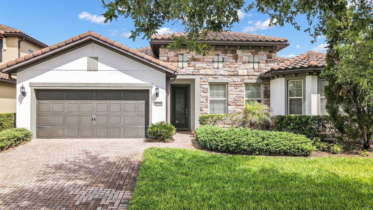 10944 CITRON OAKS Drive, Orlando, FL 32836