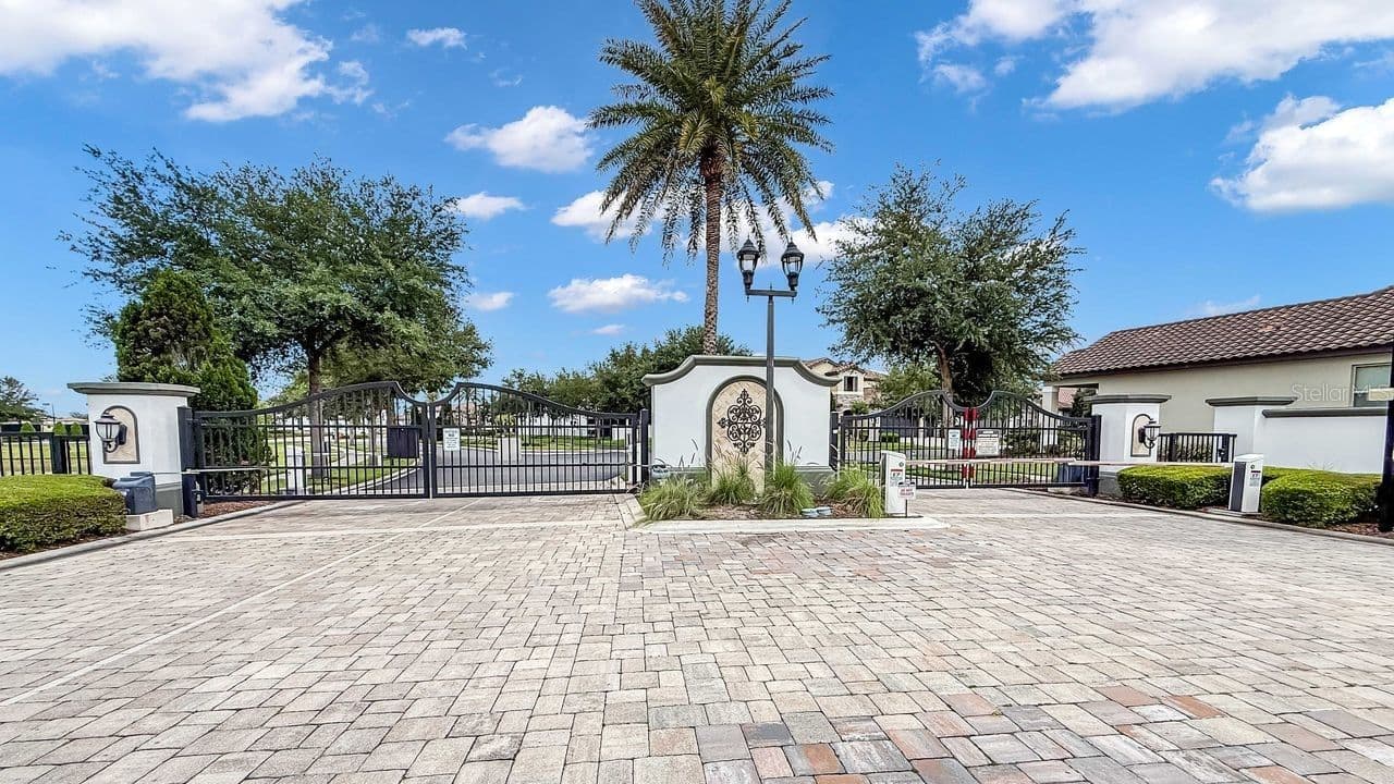 10944 CITRON OAKS Drive, Orlando, FL 32836 3