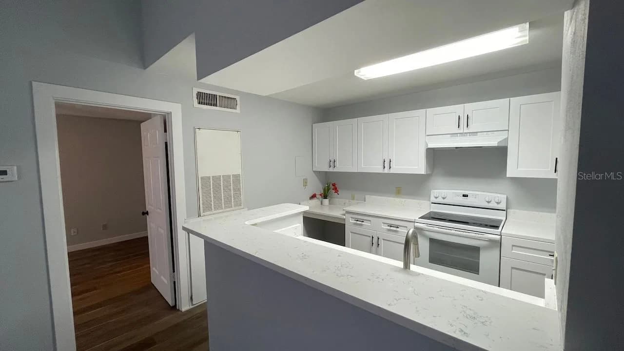 4225 THORNBRIAR Lane #201 5