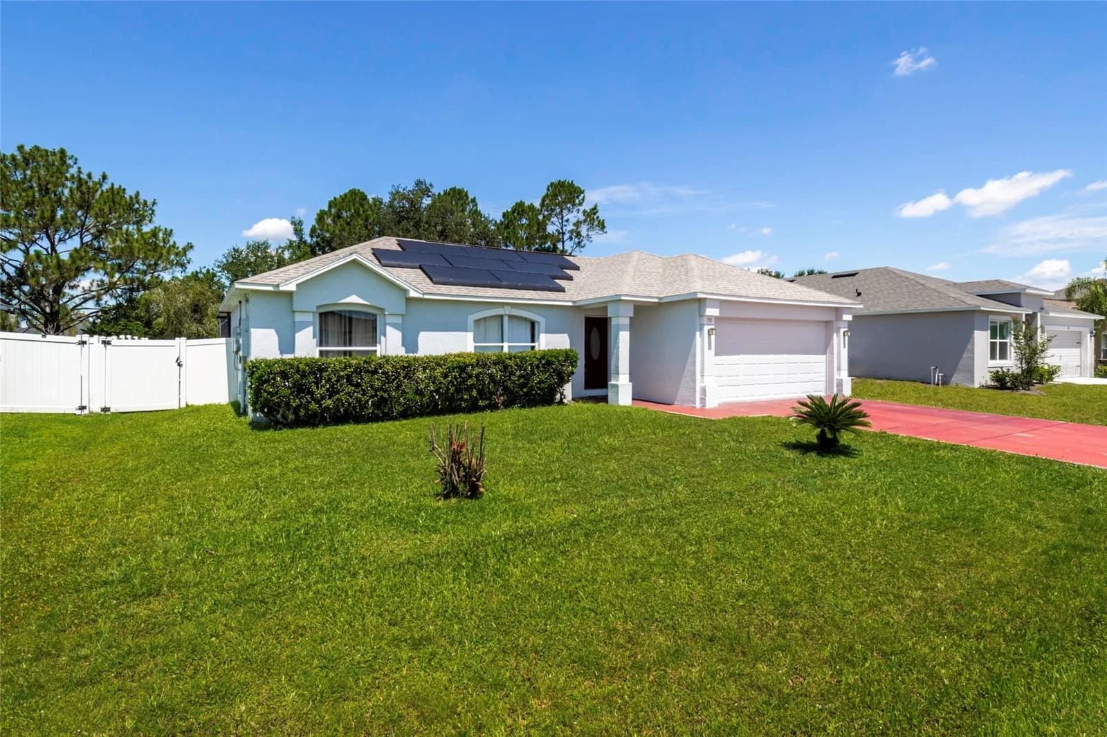 718 TOULON, Kissimmee, FL 34759 2