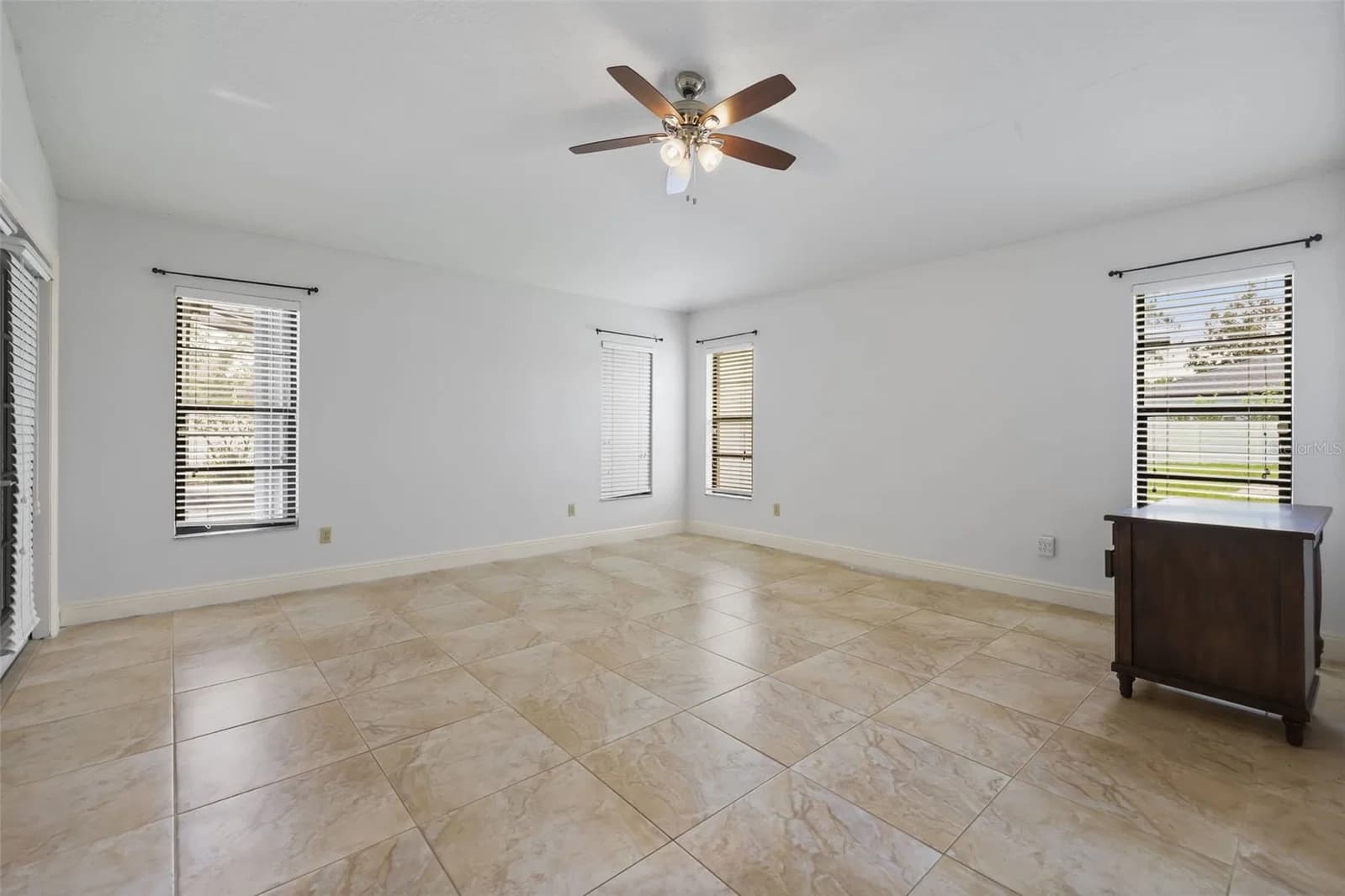 2243 BANCROFT Boulevard 4