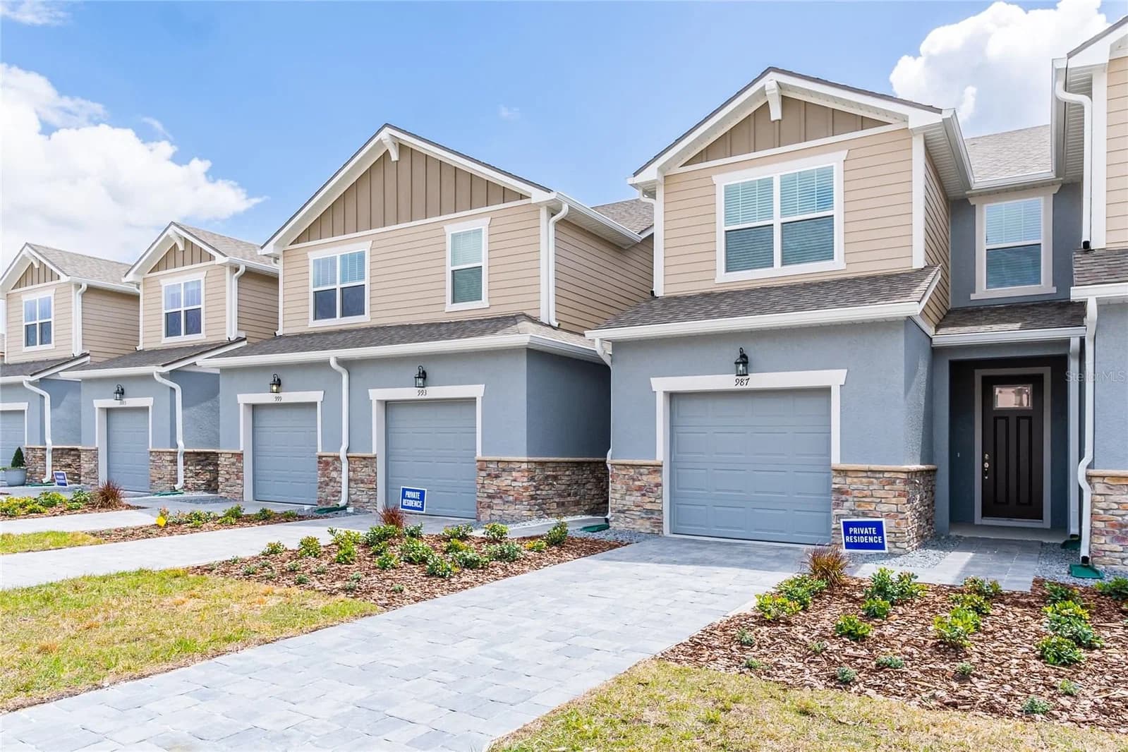 987 SPRING PALMS Loop, Orlando, FL 32828 2