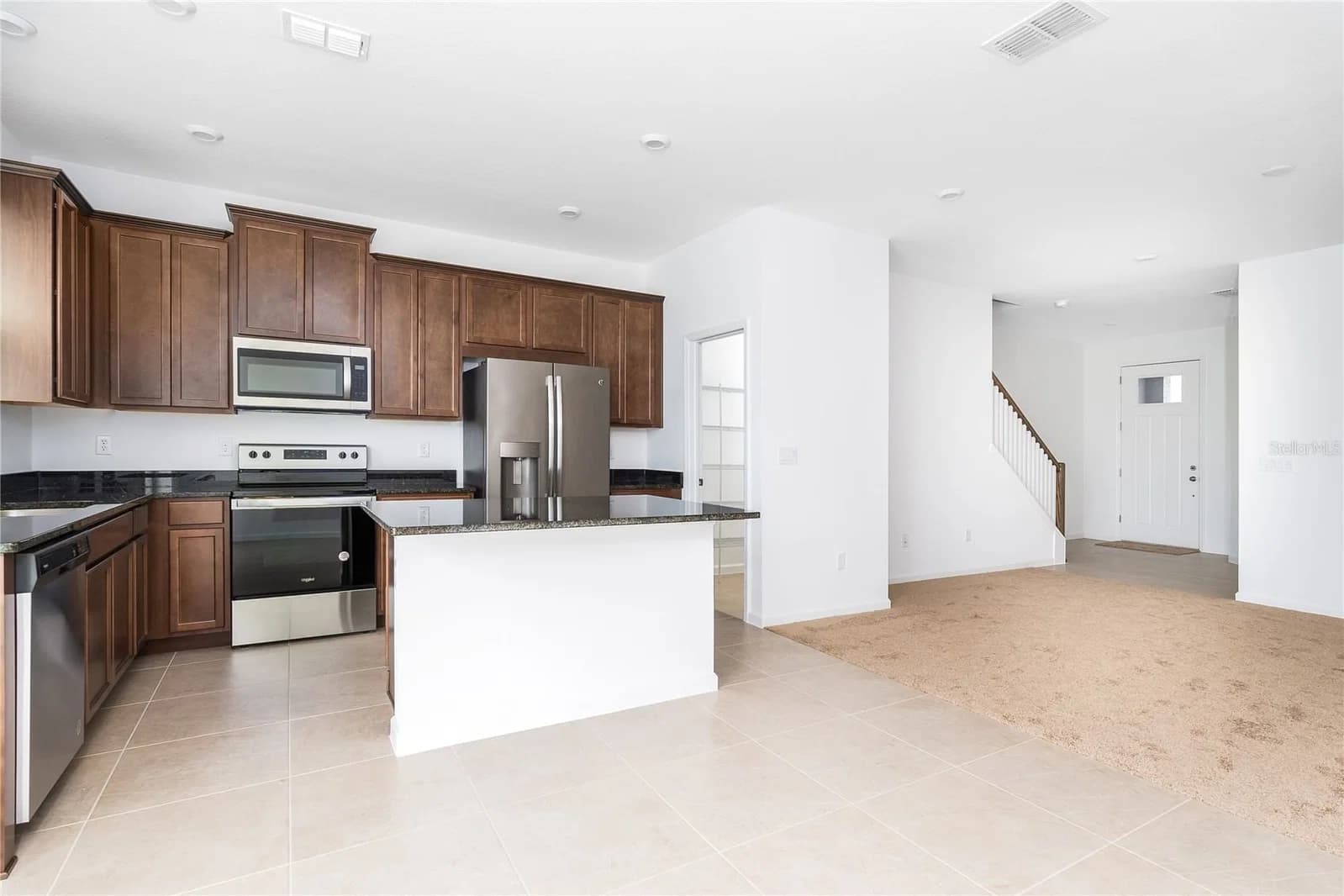 987 SPRING PALMS Loop, Orlando, FL 32828 3