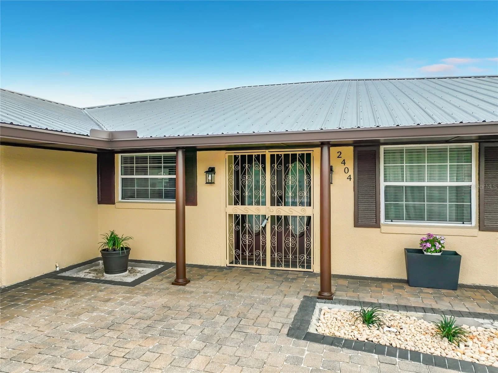 2404 LAUDERDALE Court, Orlando, FL 32805 3