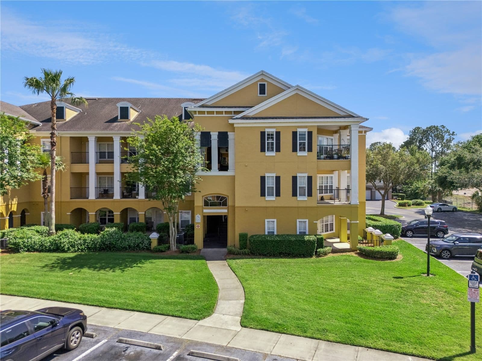 3751 CONROY Road #2325, Orlando, FL 32839