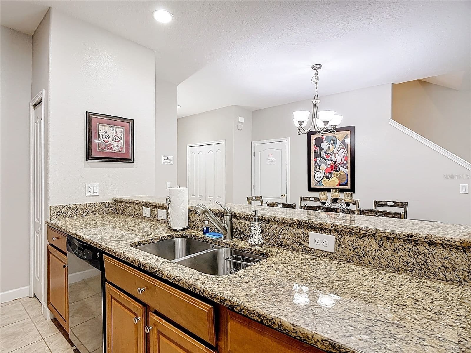 8951 CALIFORNIA PALM 4