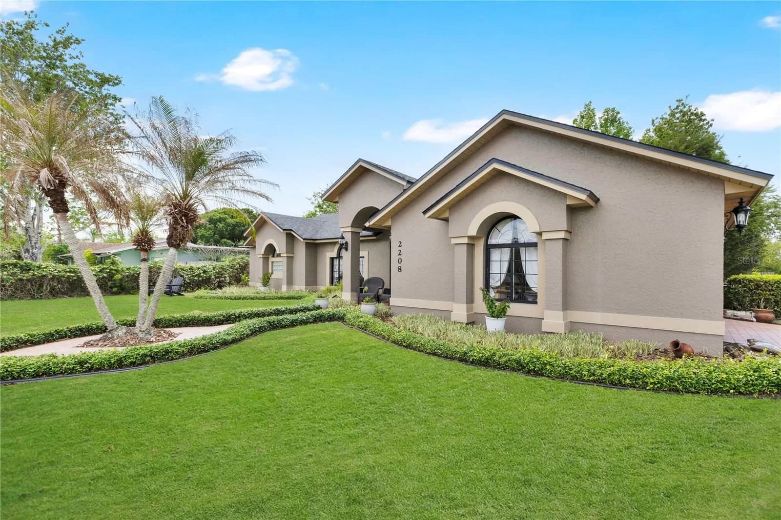 2208 ARCHER Boulevard, Orlando, FL 32833 2