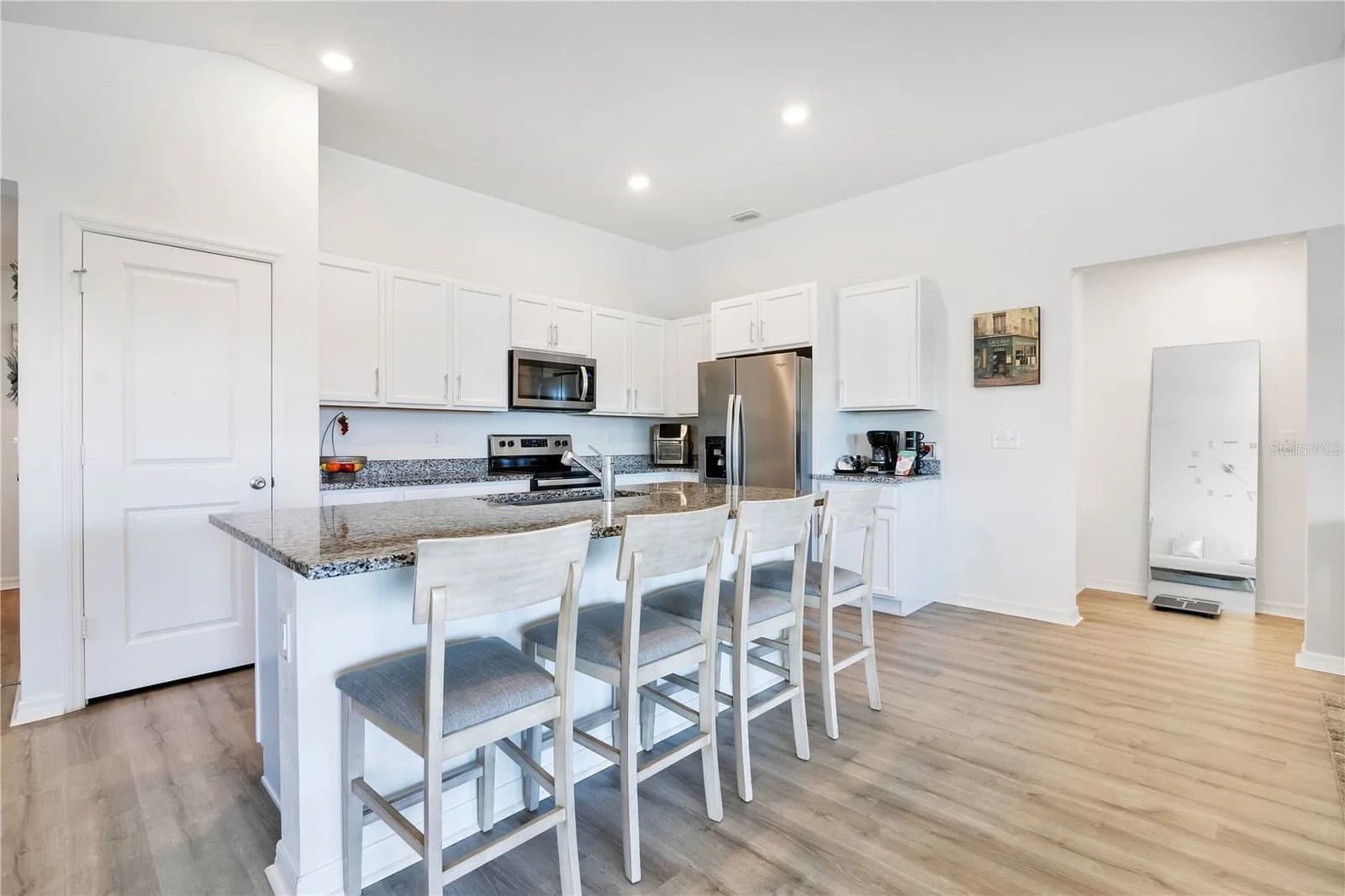 9231 WESTSIDE HILLS 4