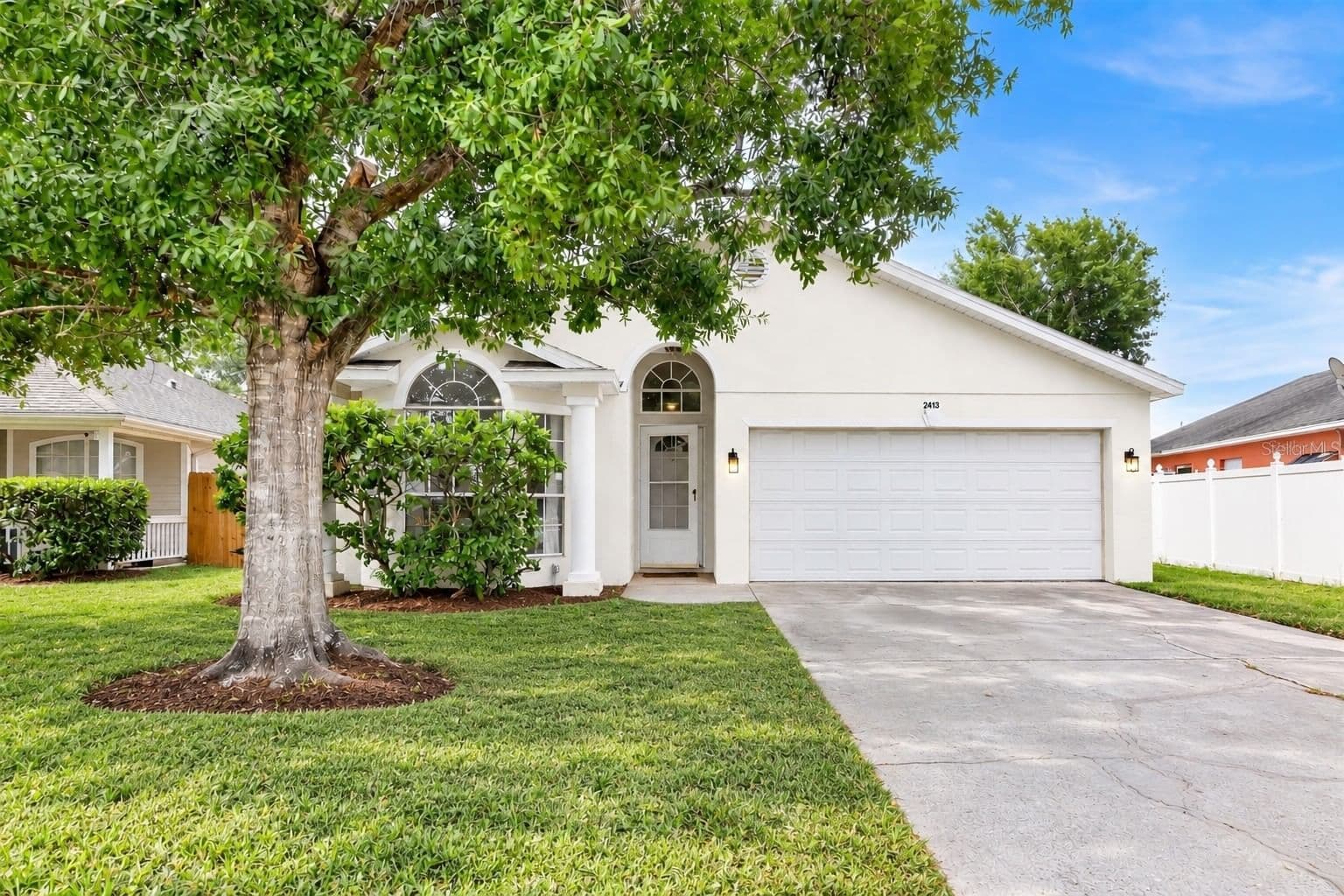 2413 RADNOR Avenue, Orlando, FL 32826