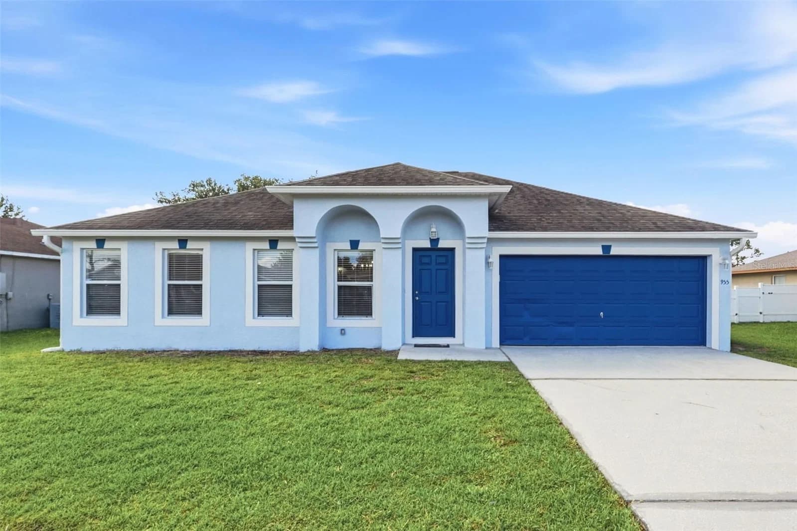 955 LOUVRE, Kissimmee, FL 34759 2