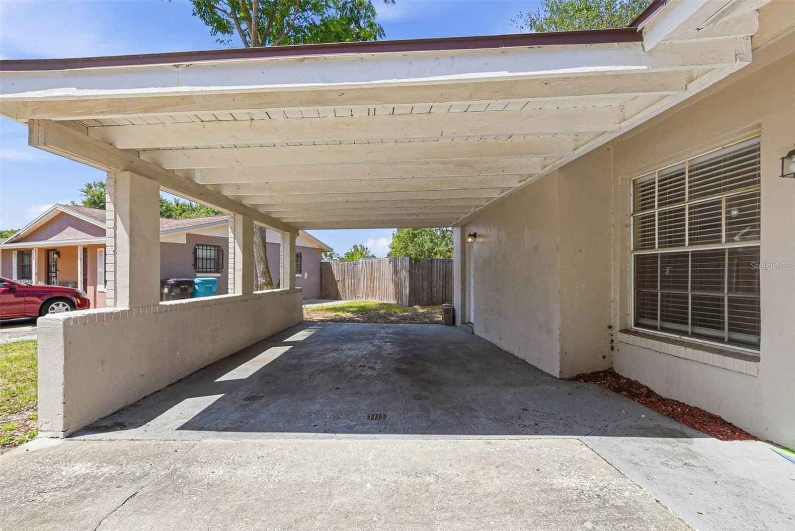 1729 FLORES, Orlando, FL 32811 2