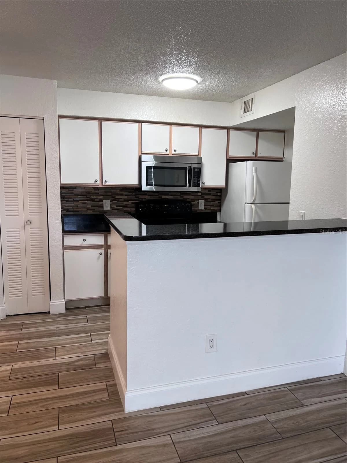 2208 ANTIGUA, Kissimmee, FL 34741 3