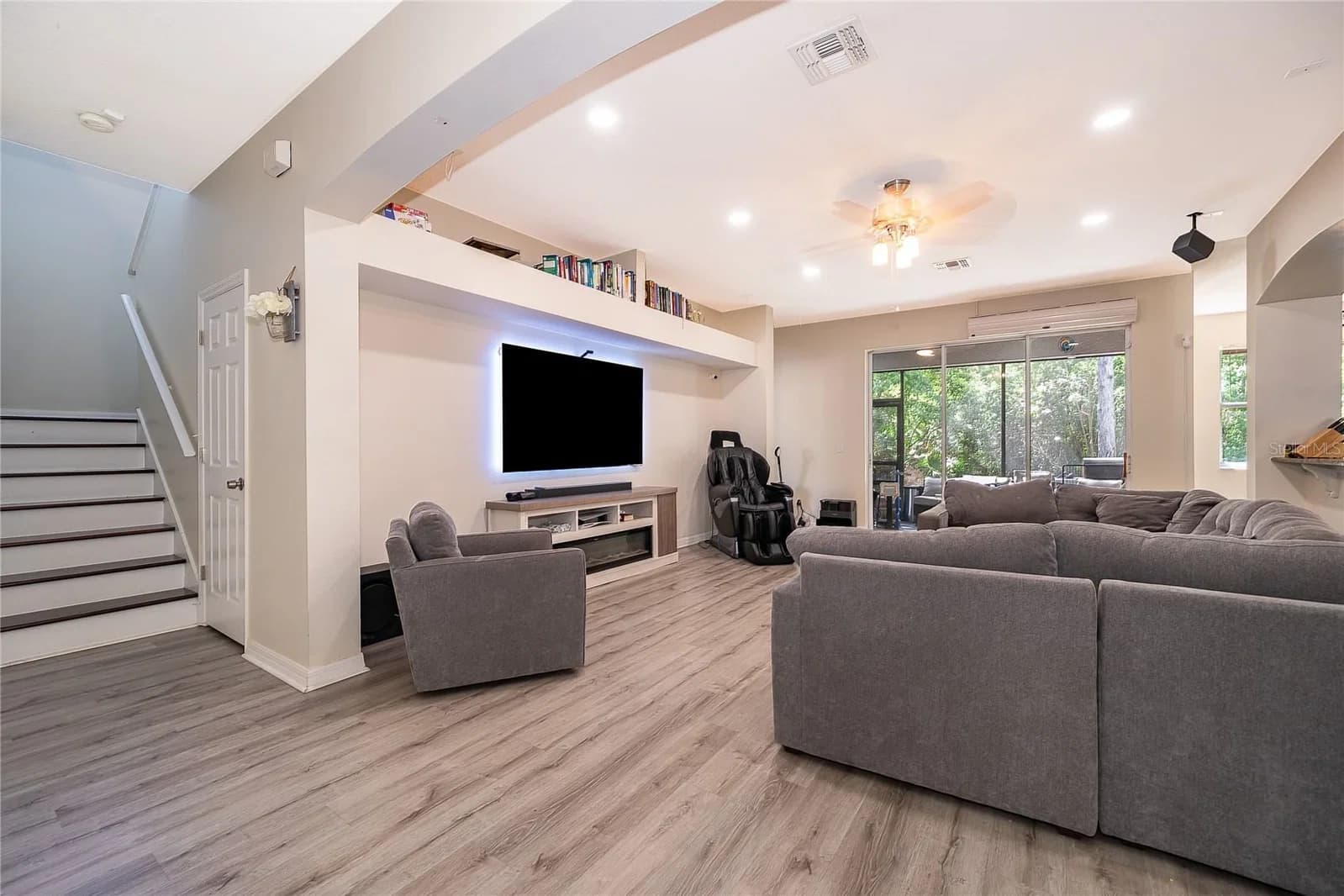 9808 BENNINGTON CHASE Drive, Orlando, FL 32829 2