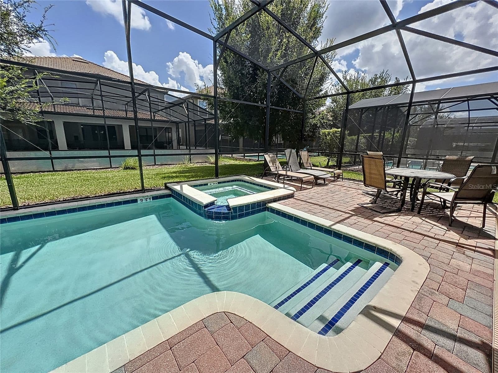 1453 MYRTLEWOOD 3