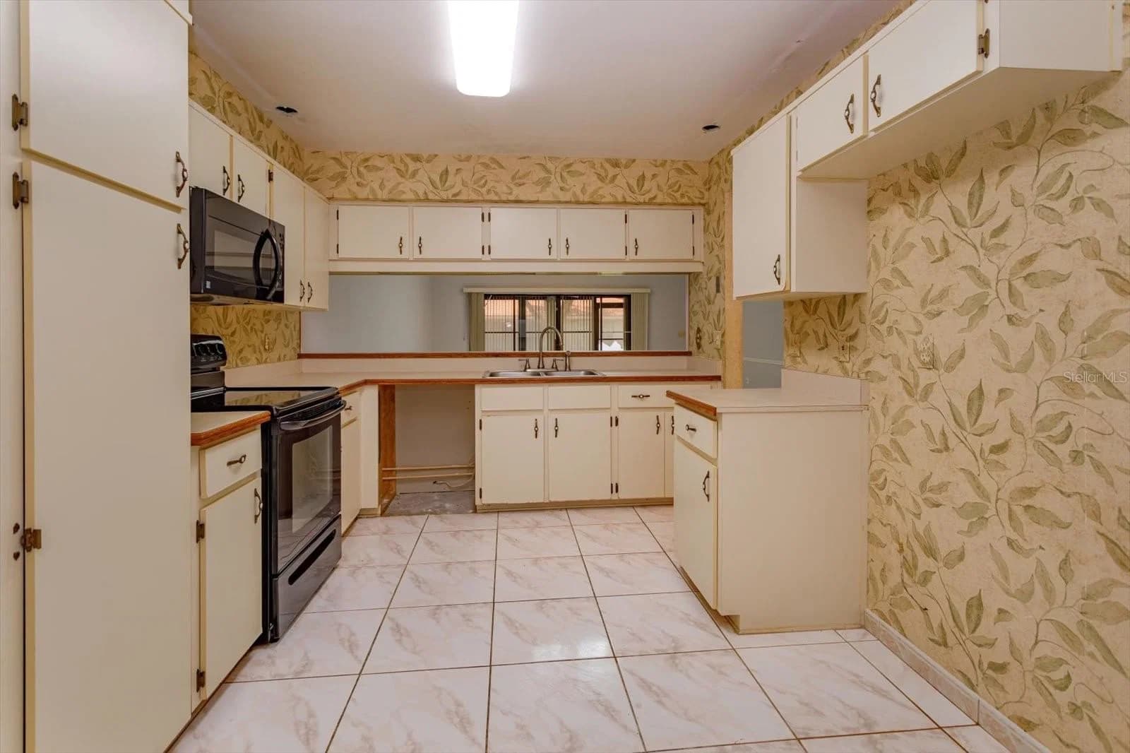 8266 AMBROSE COVE Way, Orlando, FL 32819 3