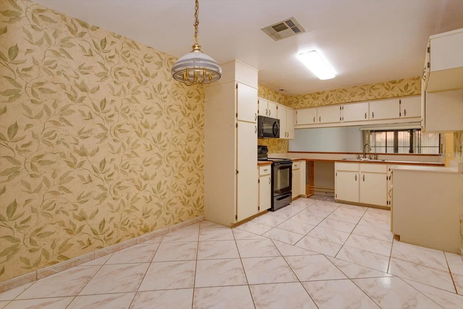 8266 AMBROSE COVE Way 5