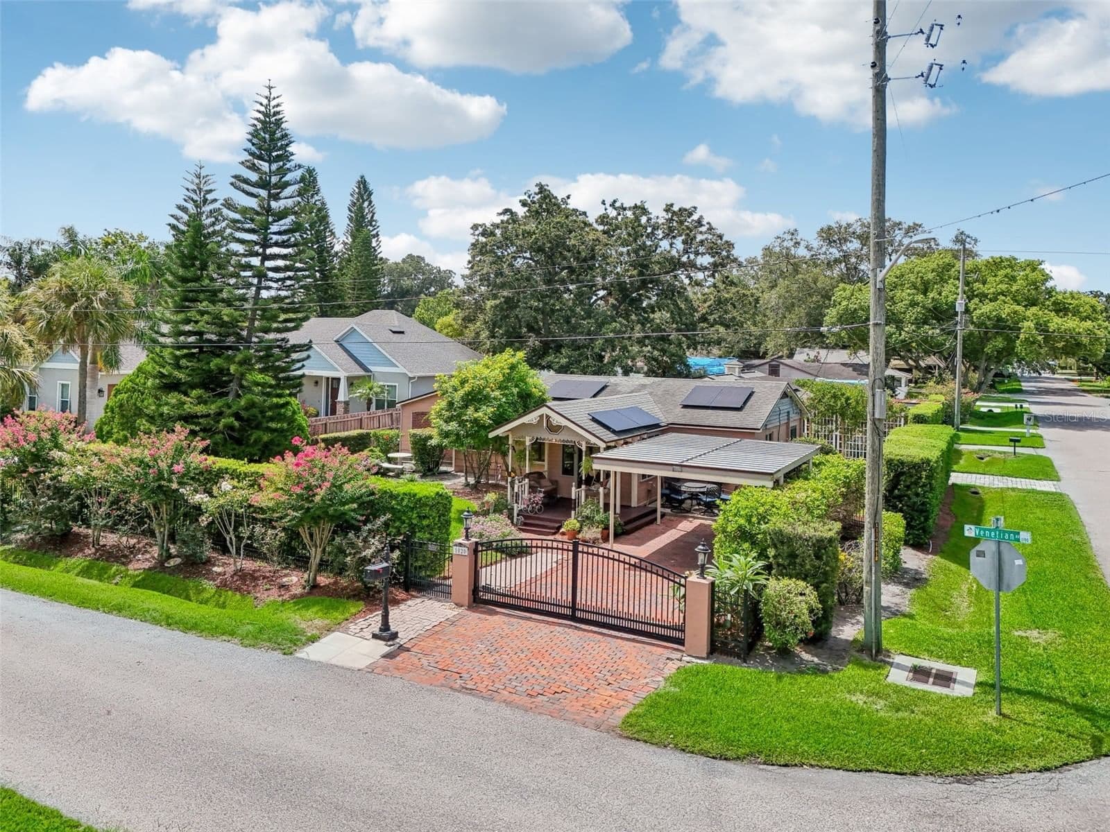 1020 VENETIAN Avenue, Orlando, FL 32804 2