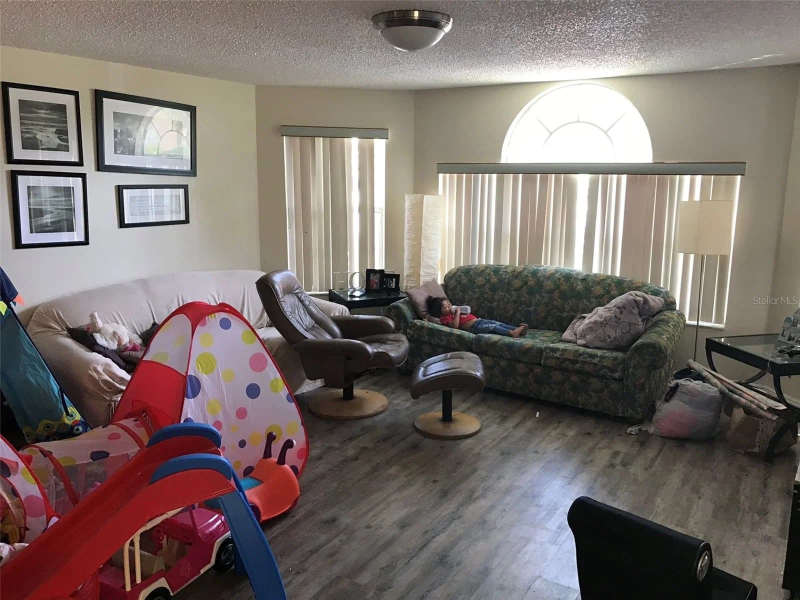 2468 SWEETWATER CLUB 4